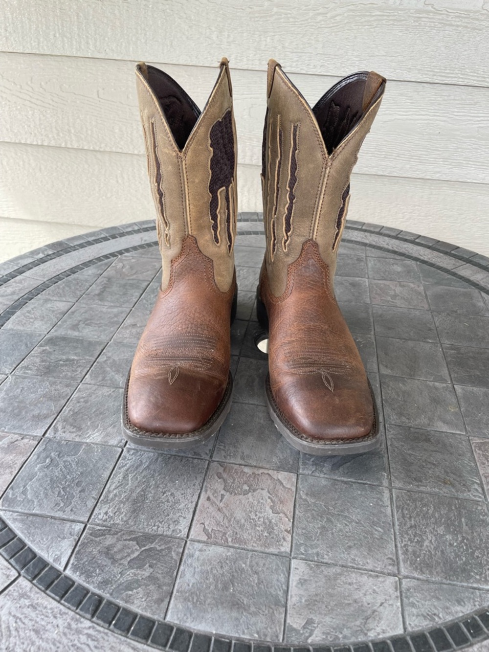 Ariat Brown and Tan Leather Western Cowboy Boots